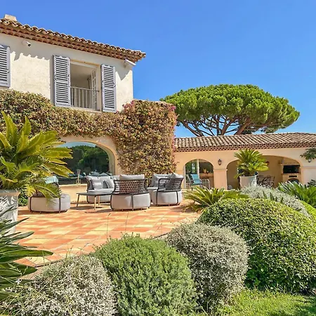 Villa La California *